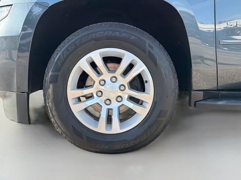 Used 2020 Chevrolet Suburban LS w/ Enhanced Driver Alert Package image 39