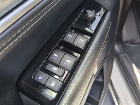 Used 2024 Jeep Wagoneer Series II w/ Flexible Seating Group RWD image 21