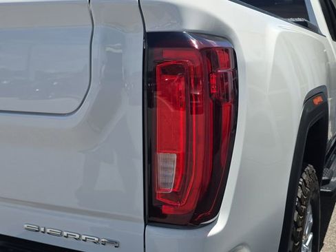 Certified 2020 GMC Sierra 2500 Denali w/ Denali Ultimate Package AWD/4WD image 8
