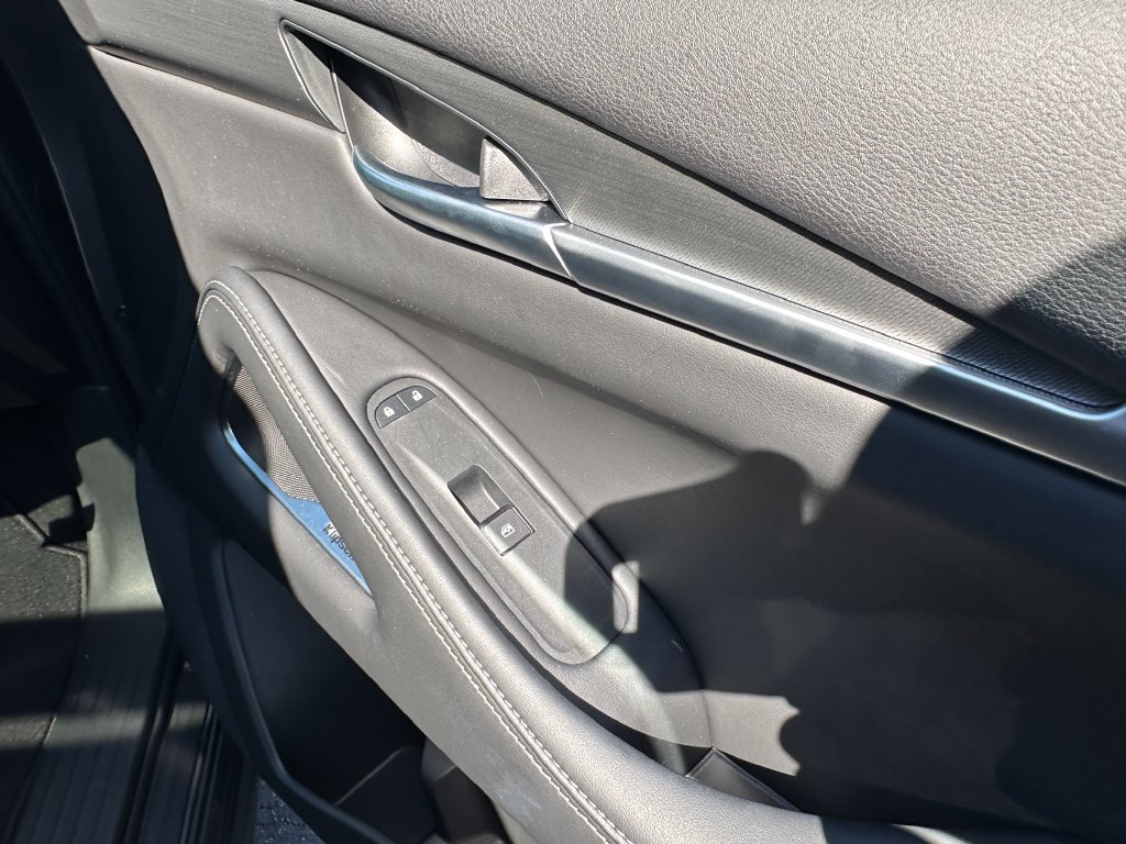 Certified 2027 INFINITI QX60 Luxe w/ Cargo Package FWD image 18