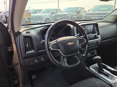 Used 2017 Chevrolet Colorado LT w/ LT Convenience Package AWD/4WD image 8