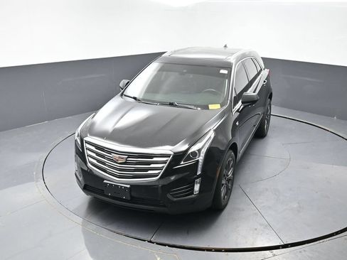 Used 2019 Cadillac XT5 Luxury w/ LPO, Black Ice Package AWD/4WD image 18