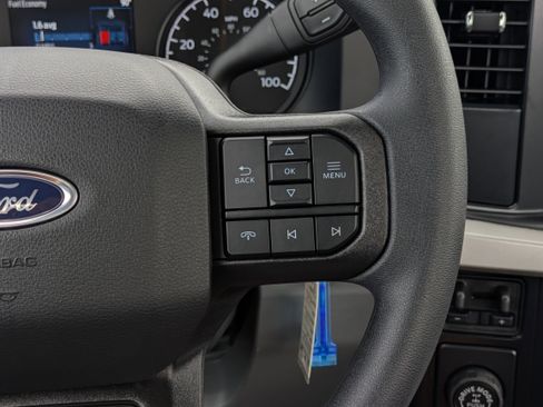 New 2026 Ford F250 XL w/ XL Chrome Package image 22