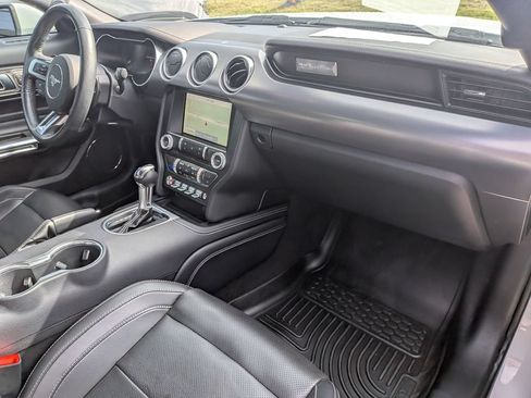 Used 2019 Ford Mustang GT Premium w/ Equipment Group 401A RWD image 28