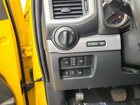 Used 2017 Nissan Titan PRO-4X w/ Pro-4x Convenience Package AWD/4WD image 16