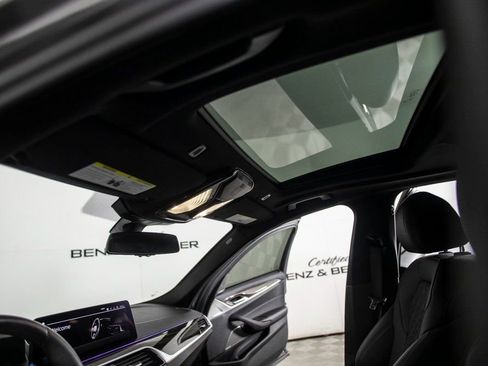 Used 2022 BMW 530e w/ Premium Package image 21