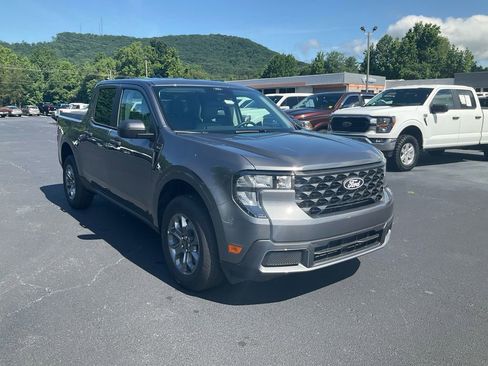 New 2026 Ford Maverick XLT FWD image 3