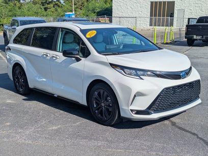 Used 2025 Toyota Sienna XSE