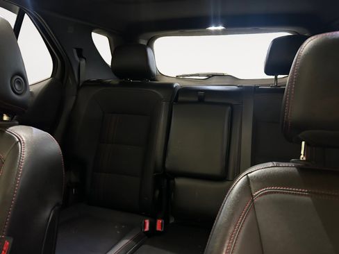 Used 2022 Chevrolet Equinox RS w/ LPO, Floor Liner Package image 12