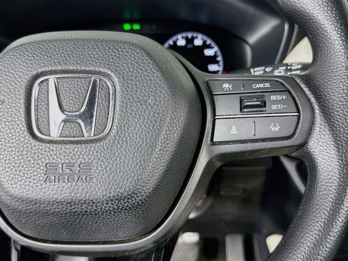 Used 2023 Honda HR-V LX image 16
