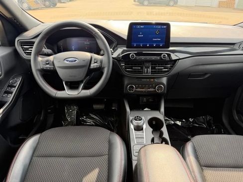 Used 2025 Ford Escape ST-Line FWD image 9