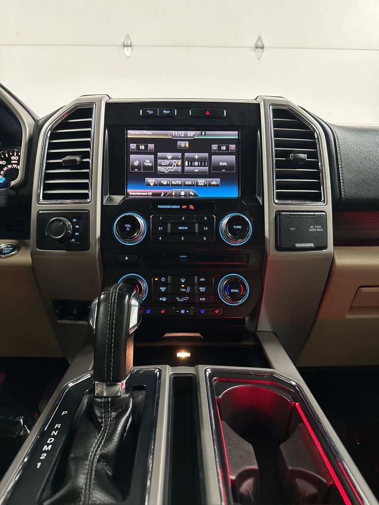 Used 2015 Ford F150 Lariat w/ Equipment Group 502A Luxury AWD/4WD image 24