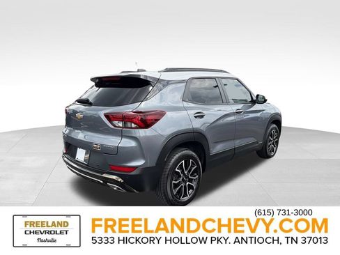 Used 2021 Chevrolet TrailBlazer ACTIV w/ Technology Package AWD/4WD image 3