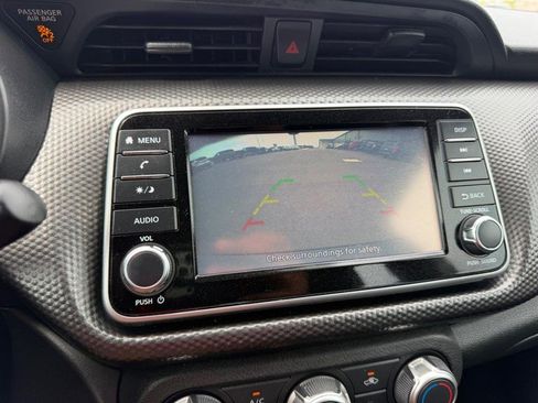 Used 2018 Nissan Kicks S FWD image 21