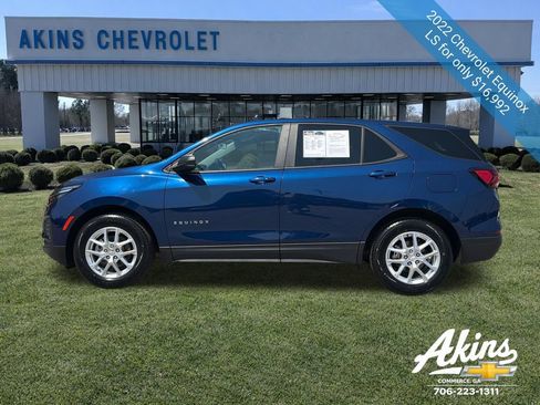 Certified 2022 Chevrolet Equinox LS w/ LS Convenience Package FWD image 10