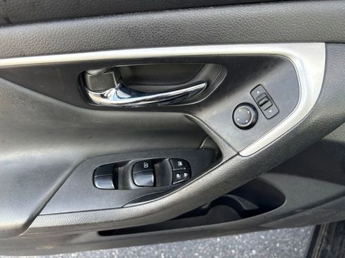 Used 2018 Nissan Altima 2.5 SV FWD image 16