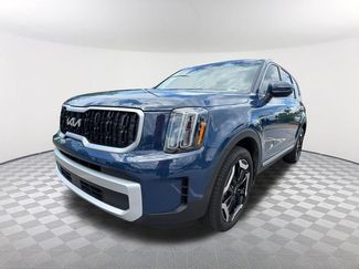 Used 2025 Kia Telluride EX w/ EX Captain's Chair Package FWD video 1