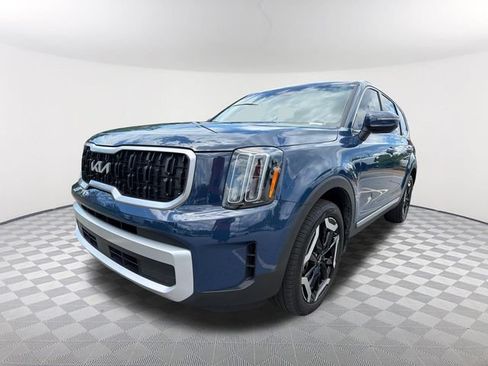 Used 2025 Kia Telluride EX w/ EX Captain's Chair Package FWD image 1