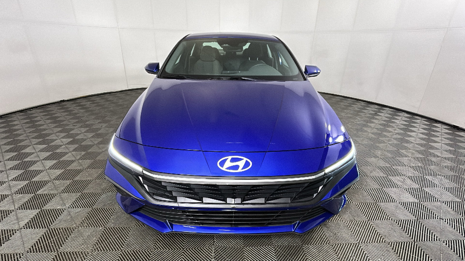 Used 2024 Hyundai Elantra SEL FWD image 9