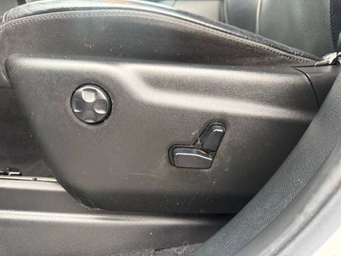 Used 2020 Jeep Grand Cherokee Limited w/ Luxury Group II image 12