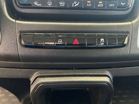 Used 2025 RAM ProMaster 2500 w/ Convenience Group FWD image 45