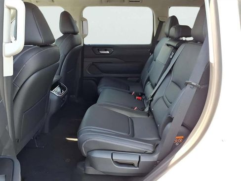 New 2026 Nissan Armada SV image 16