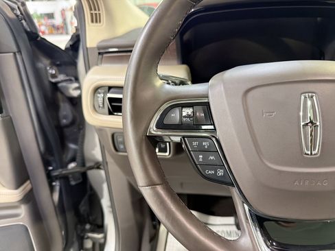 Used 2022 Lincoln Nautilus Reserve w/ Equipment Group 201A image 14