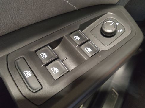 Used 2023 Volkswagen Atlas SE FWD image 27