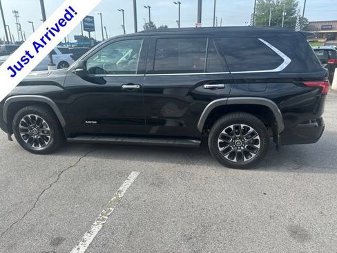 Used 2023 Toyota Sequoia Limited RWD image 6