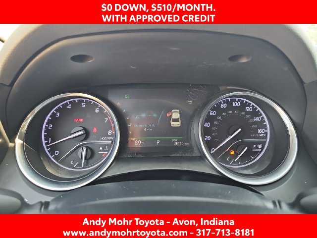Used 2018 Toyota Camry XLE FWD image 18