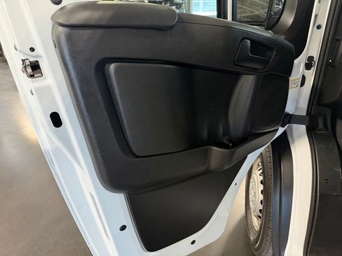 Used 2026 RAM ProMaster 2500 w/ Convenience Group FWD image 23