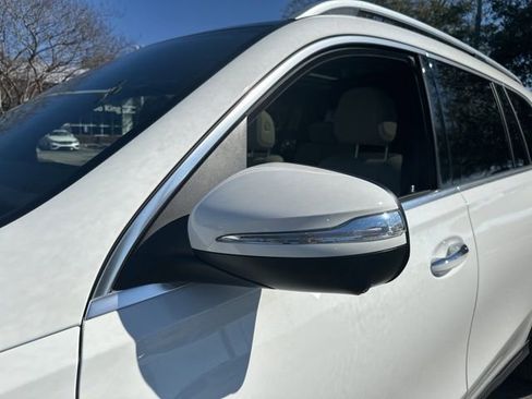 Used 2025 Mercedes-Benz GLS 450 4MATIC image 12