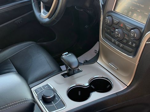 Used 2014 Jeep Grand Cherokee Limited AWD/4WD image 13