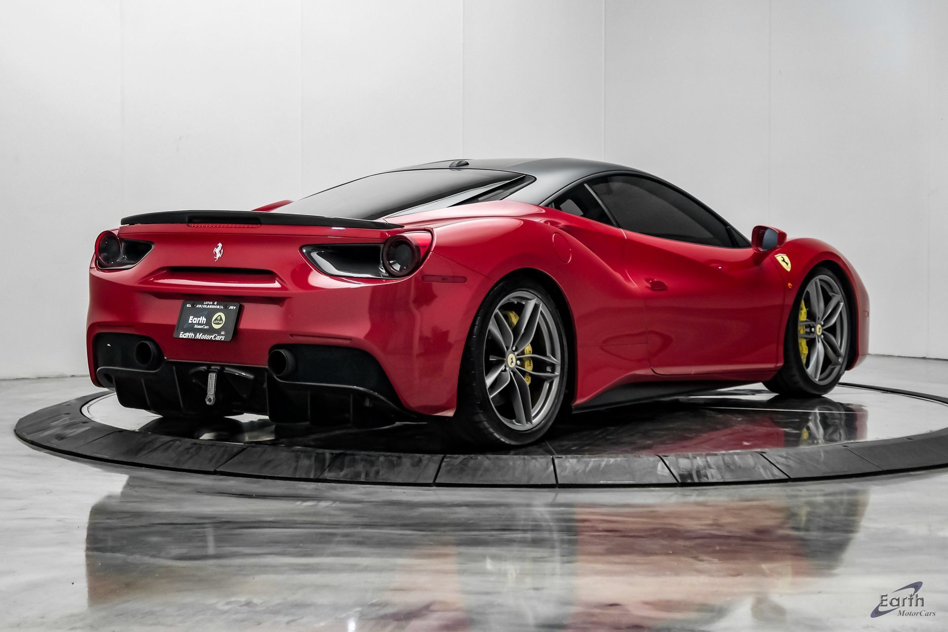 Used 2017 Ferrari 488 GTB RWD image 20