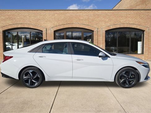 Certified 2023 Hyundai Elantra Limited image 2