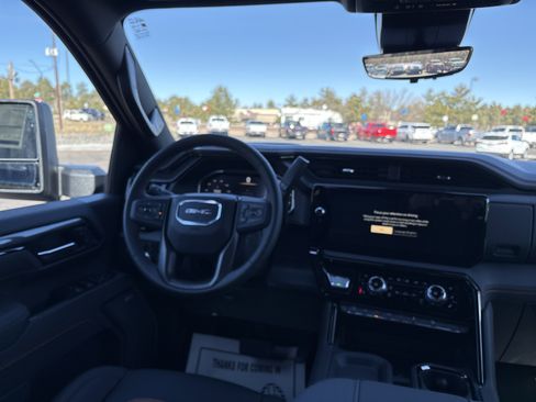 Used 2026 GMC Sierra 2500 AT4 w/ AT4 Premium Plus Package AWD/4WD image 3