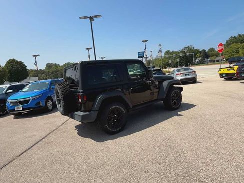 Used 2022 Jeep Wrangler Sport AWD/4WD image 8