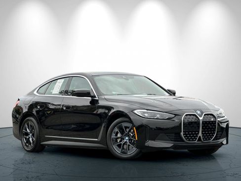 Used 2024 BMW i4 eDrive35 w/ Premium Package image 2