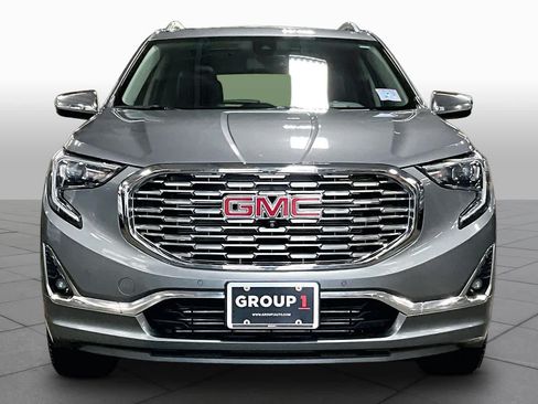 Used 2020 GMC Terrain Denali w/ Denali Premium Package AWD/4WD image 4