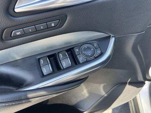 Used 2020 Cadillac XT4 Premium Luxury w/ Technology Package FWD image 14