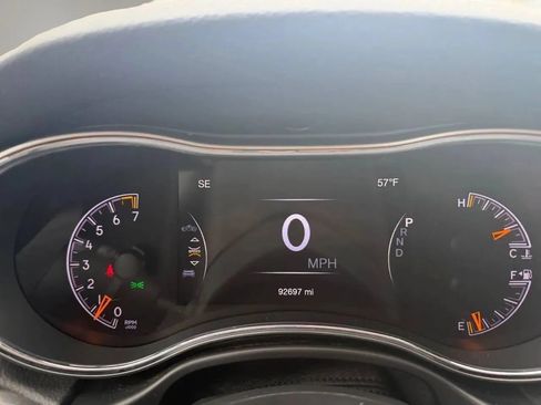 Used 2018 Jeep Grand Cherokee Limited AWD/4WD image 15