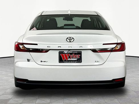 Used 2025 Toyota Camry LE FWD image 5