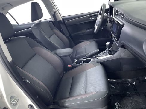 Used 2018 Toyota Corolla LE FWD image 23