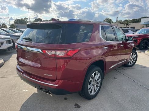 Used 2020 Chevrolet Traverse Premier FWD image 9
