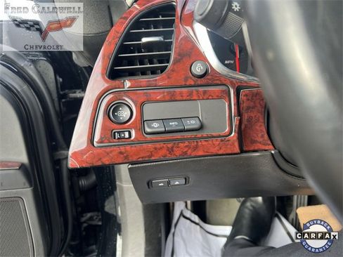 Used 2015 Chevrolet Corvette Stingray Coupe w/ 3LT Preferred Equipment Group image 17