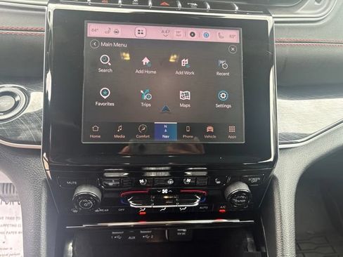 Used 2022 Jeep Grand Cherokee Trailhawk AWD/4WD image 15