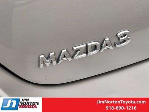 Used 2024 MAZDA MAZDA3 s FWD image 12