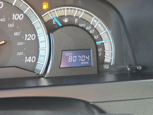 Used 2013 Toyota Camry SE FWD image 30