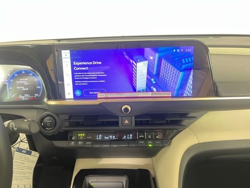 Certified 2026 Toyota Crown Limited w/ Advanced Technology Package image 15