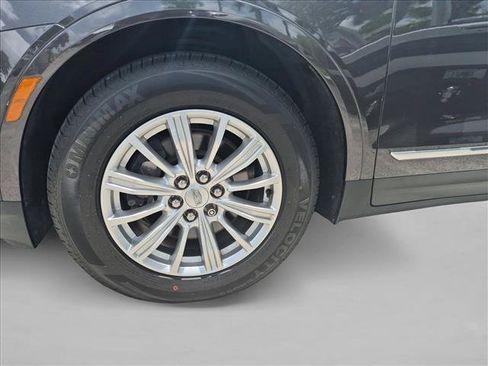 Used 2018 Cadillac XT5 FWD w/ LPO, Wheel Lock Package image 23